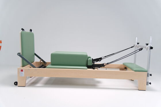 Ποιότητα Μοντέρνο Maple Wood Pilates Reformer U+PL001L για προπονήσεις στο σπίτι στο σπίτι Εργοστάσιο
